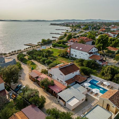 Camp Mrkva Mobile Homes With Pool Sukošan 外观 照片