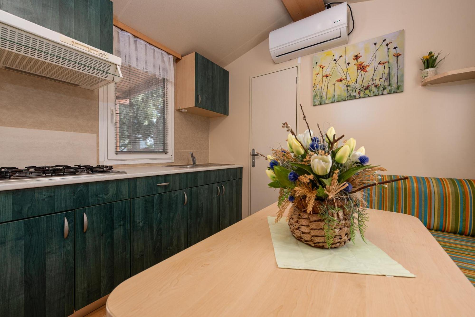 Camp Mrkva Mobile Homes With Pool Sukošan 外观 照片