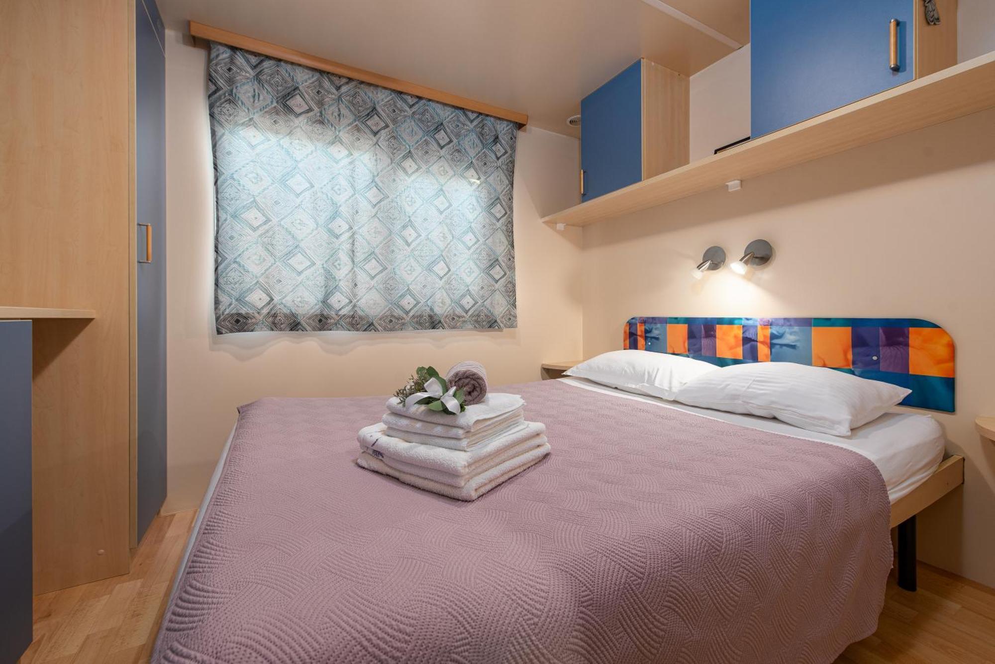Camp Mrkva Mobile Homes With Pool Sukošan 外观 照片