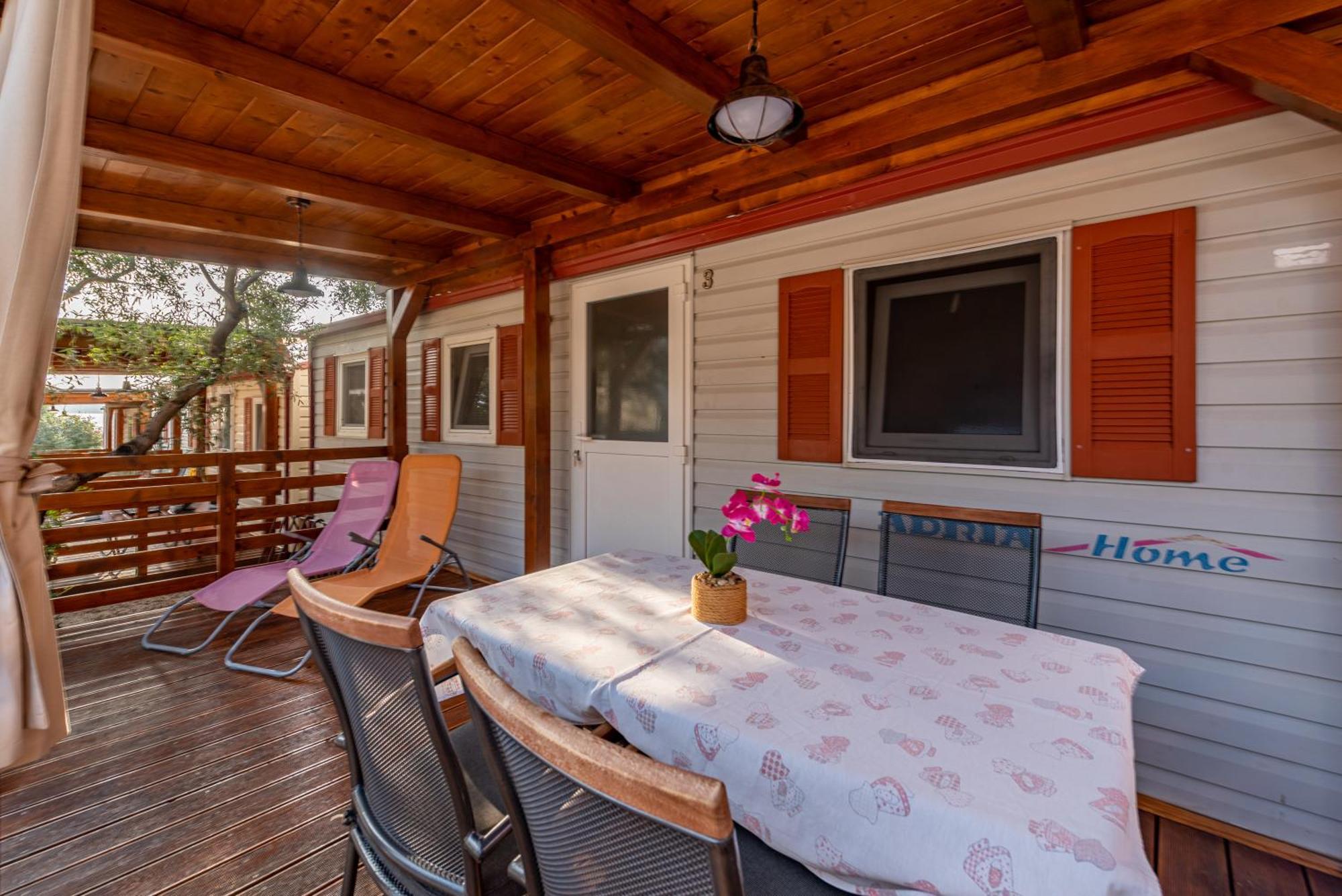 Camp Mrkva Mobile Homes With Pool Sukošan 客房 照片