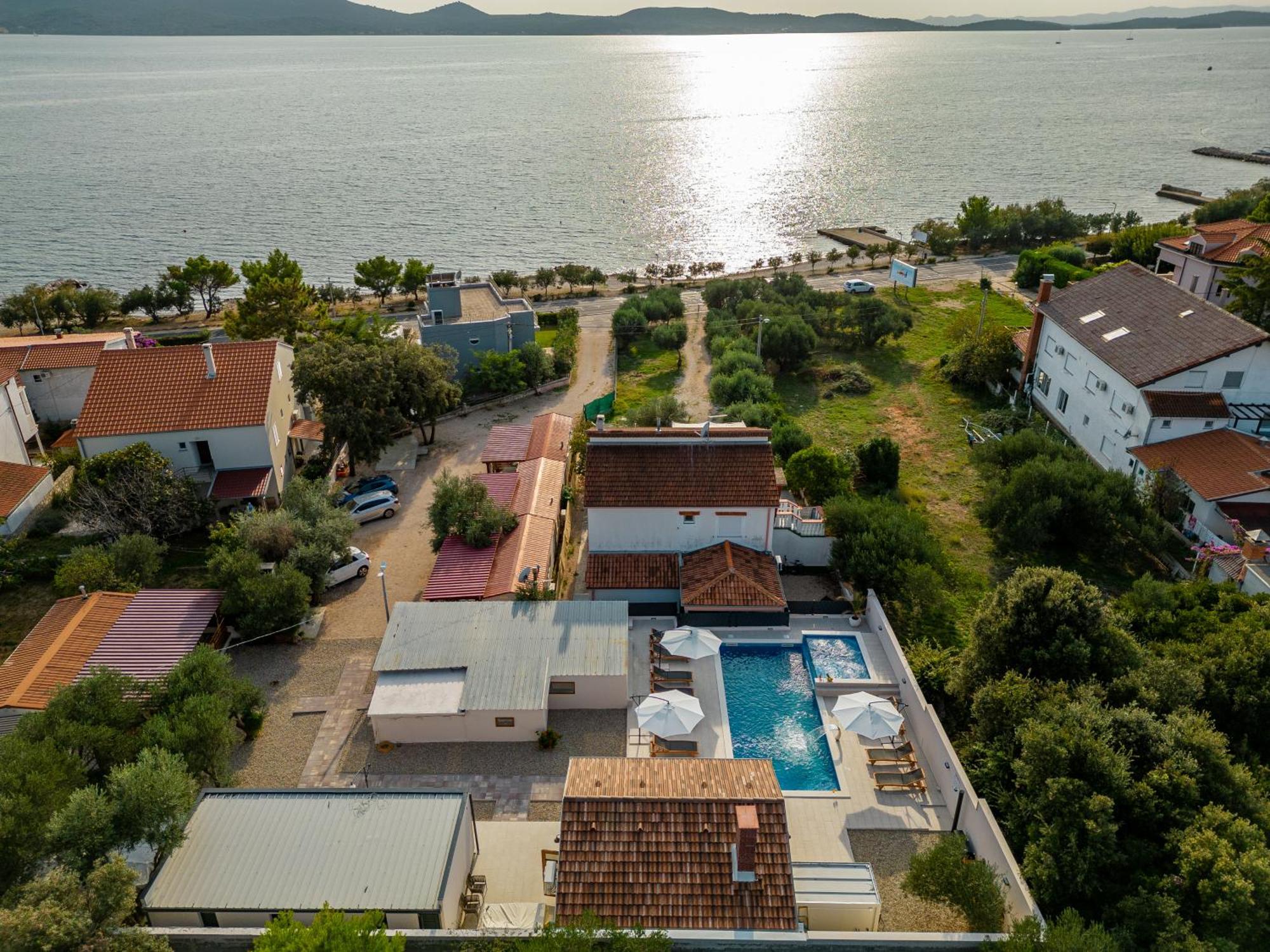 Camp Mrkva Mobile Homes With Pool Sukošan 外观 照片